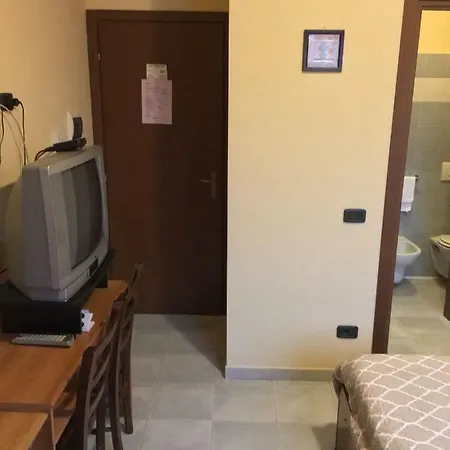 Roby Bar Guest house