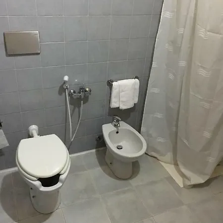 בית הארחה Roby Bar