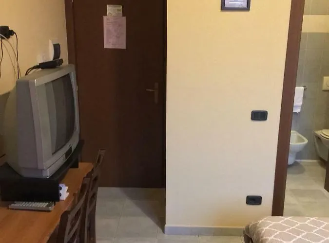 Roby Bar Πανσιόν